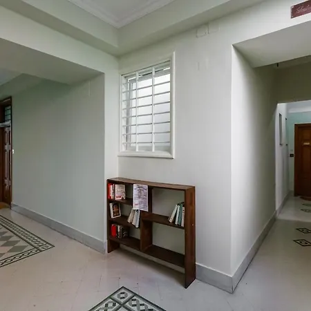 Luxurysistershouse 2 Min Colosseum Apartment Rome