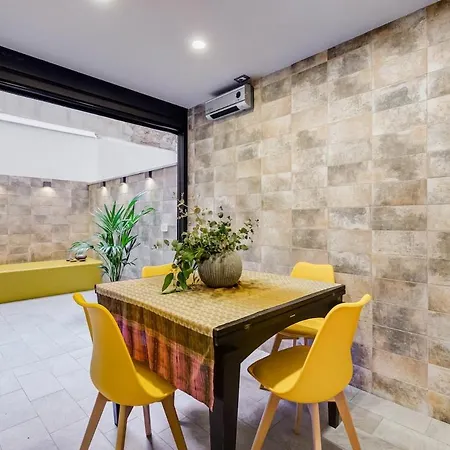 Luxurysistershouse 2 Min Colosseum Apartment Rome
