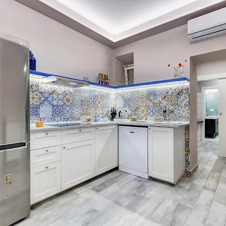 Luxurysistershouse 2 Min Colosseum Rome